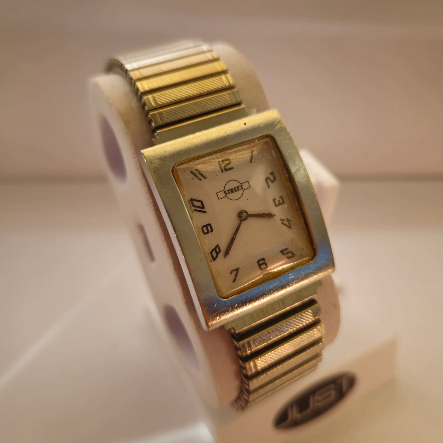 Street Herrenarmbanduhr – Klassisches Design in rechteckiger Form