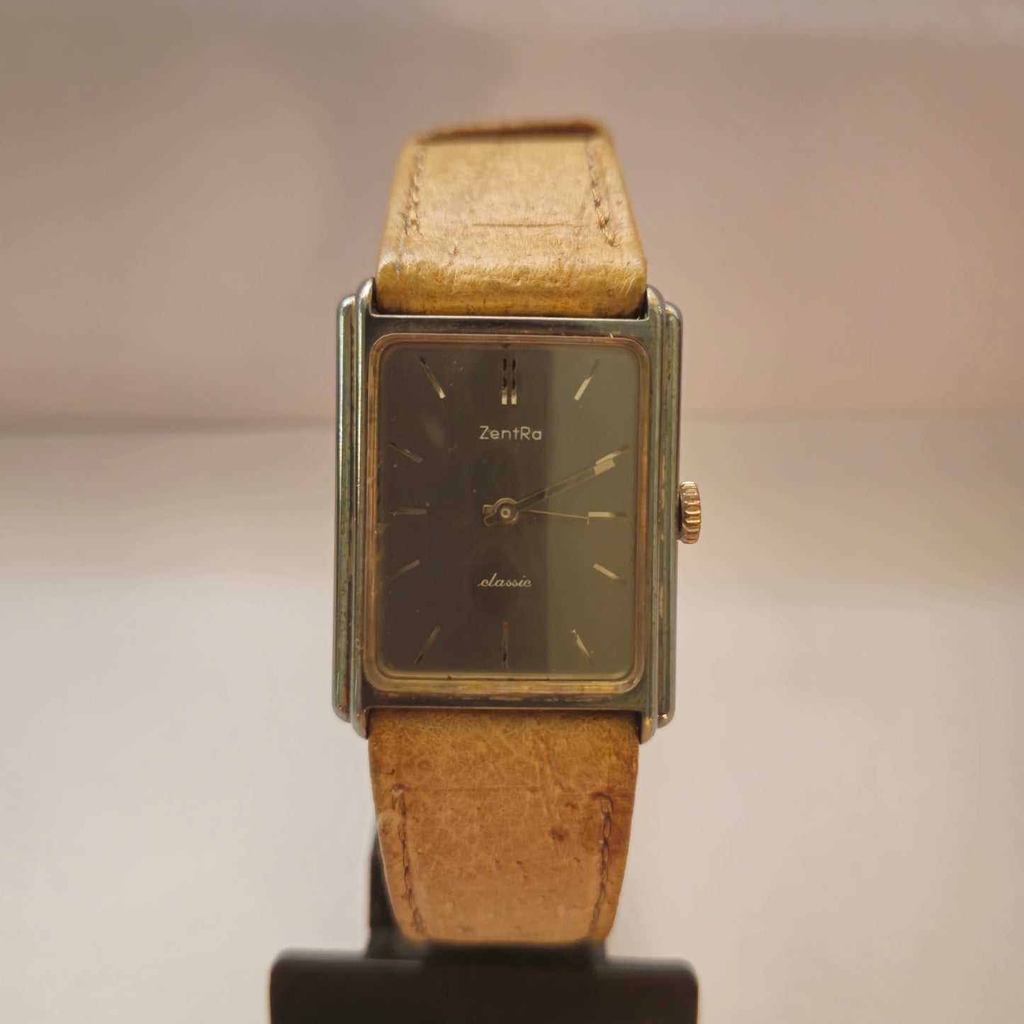 Zentra Classic Herrenarmbanduhr – Elegantes Vintage-Design in rechteckiger Form