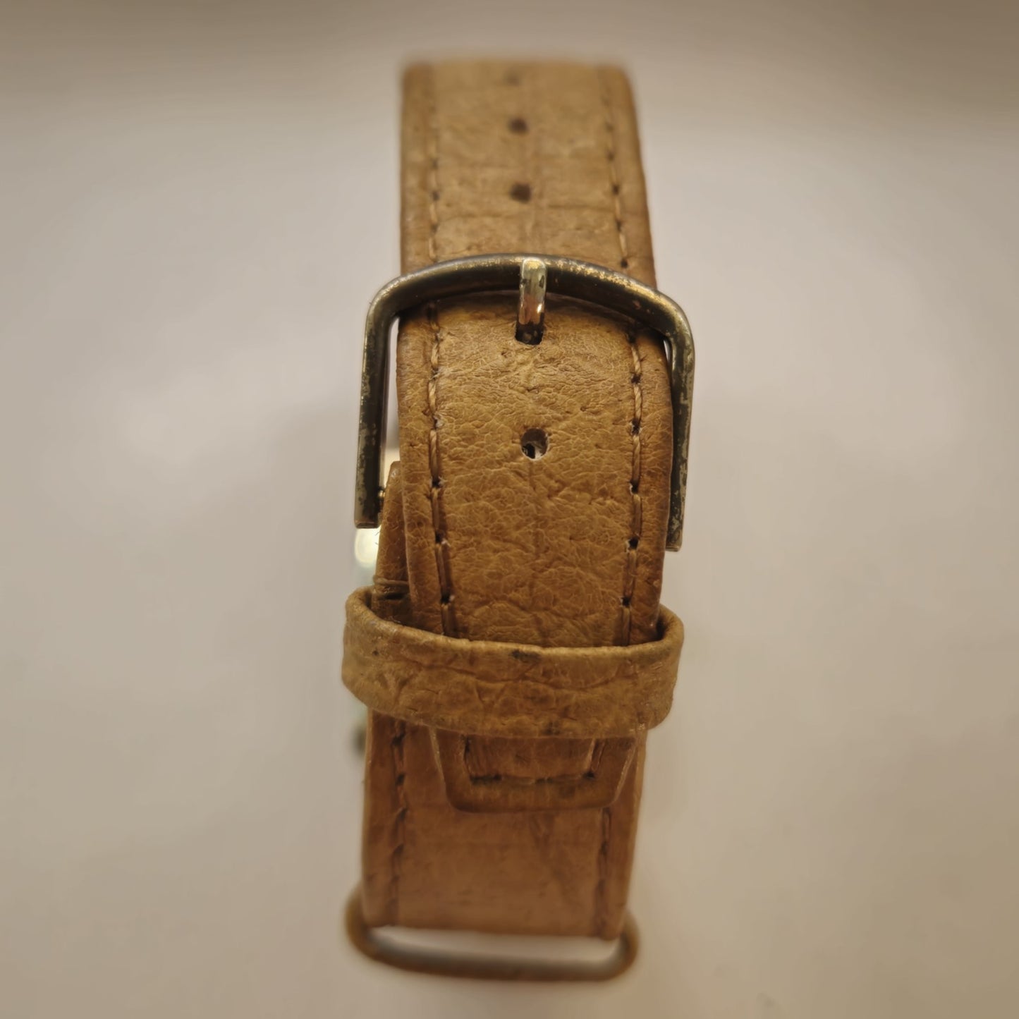 Zentra Classic Herrenarmbanduhr – Elegantes Vintage-Design in rechteckiger Form