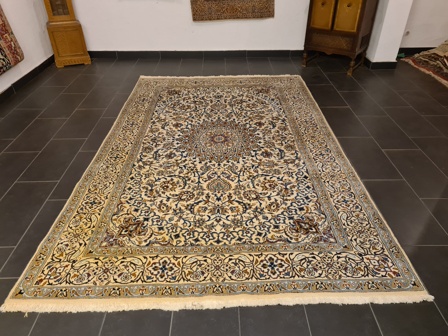 Perserteppich Orientteppich Handgeknüpfter Teppich Nain fein 305x200cm