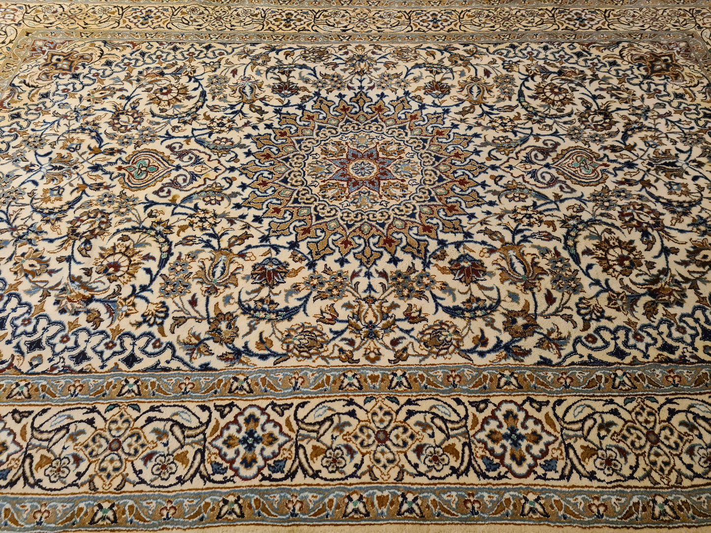 Perserteppich Orientteppich Handgeknüpfter Teppich Nain fein 305x200cm