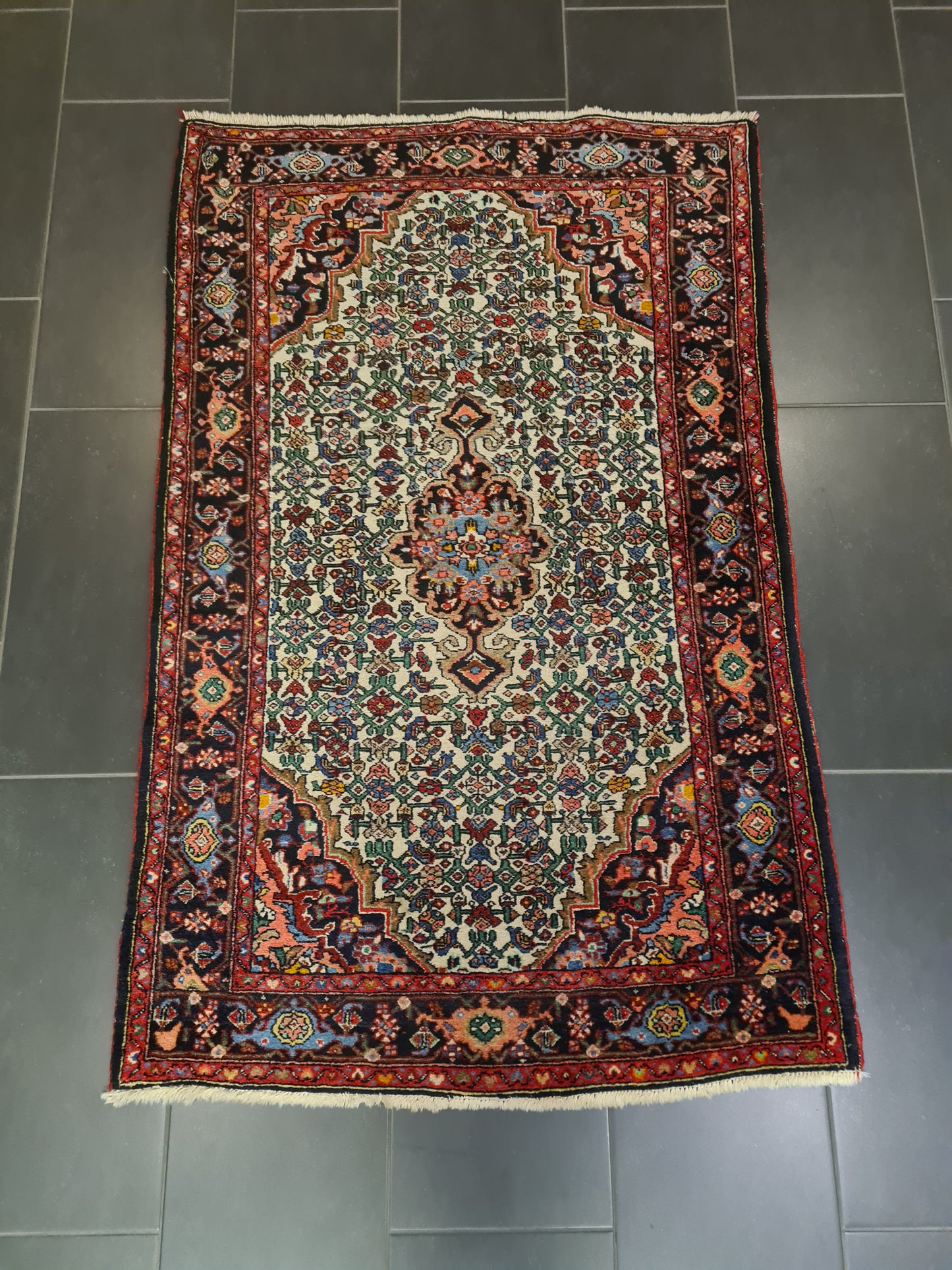 Perserteppich Orientteppich Handgeknüpfter Teppich Bidjar antik 160x102cm