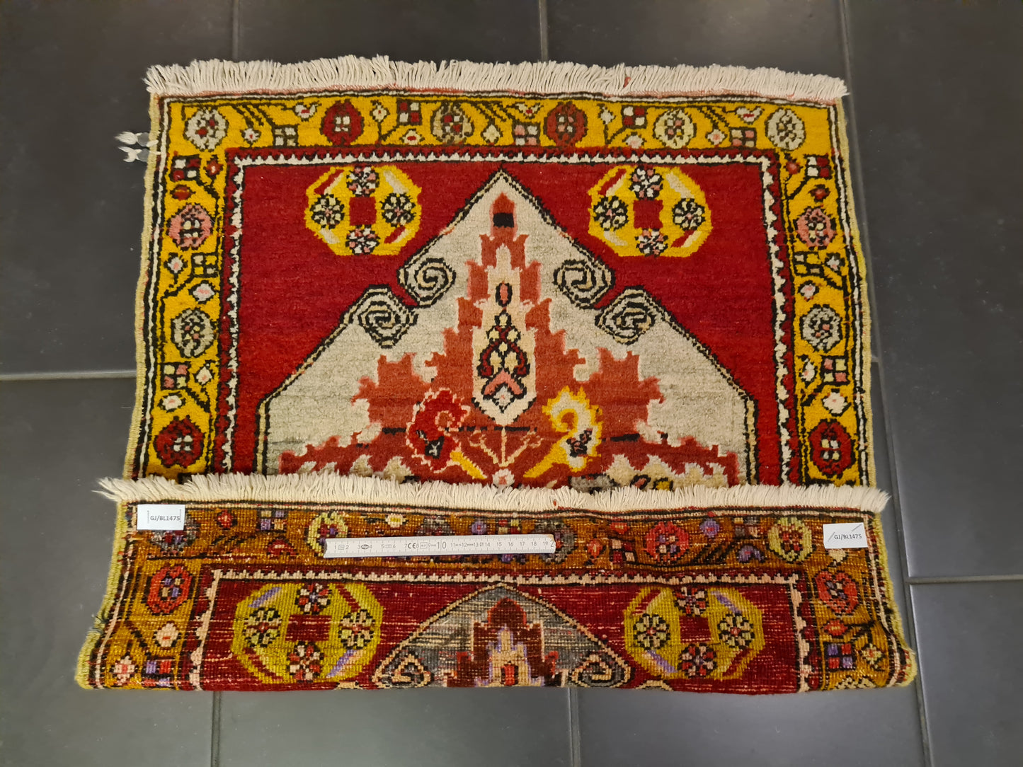 Perserteppich Orientteppich Handgeknüpfter Teppich Anatol Yürük antik 76x67cm