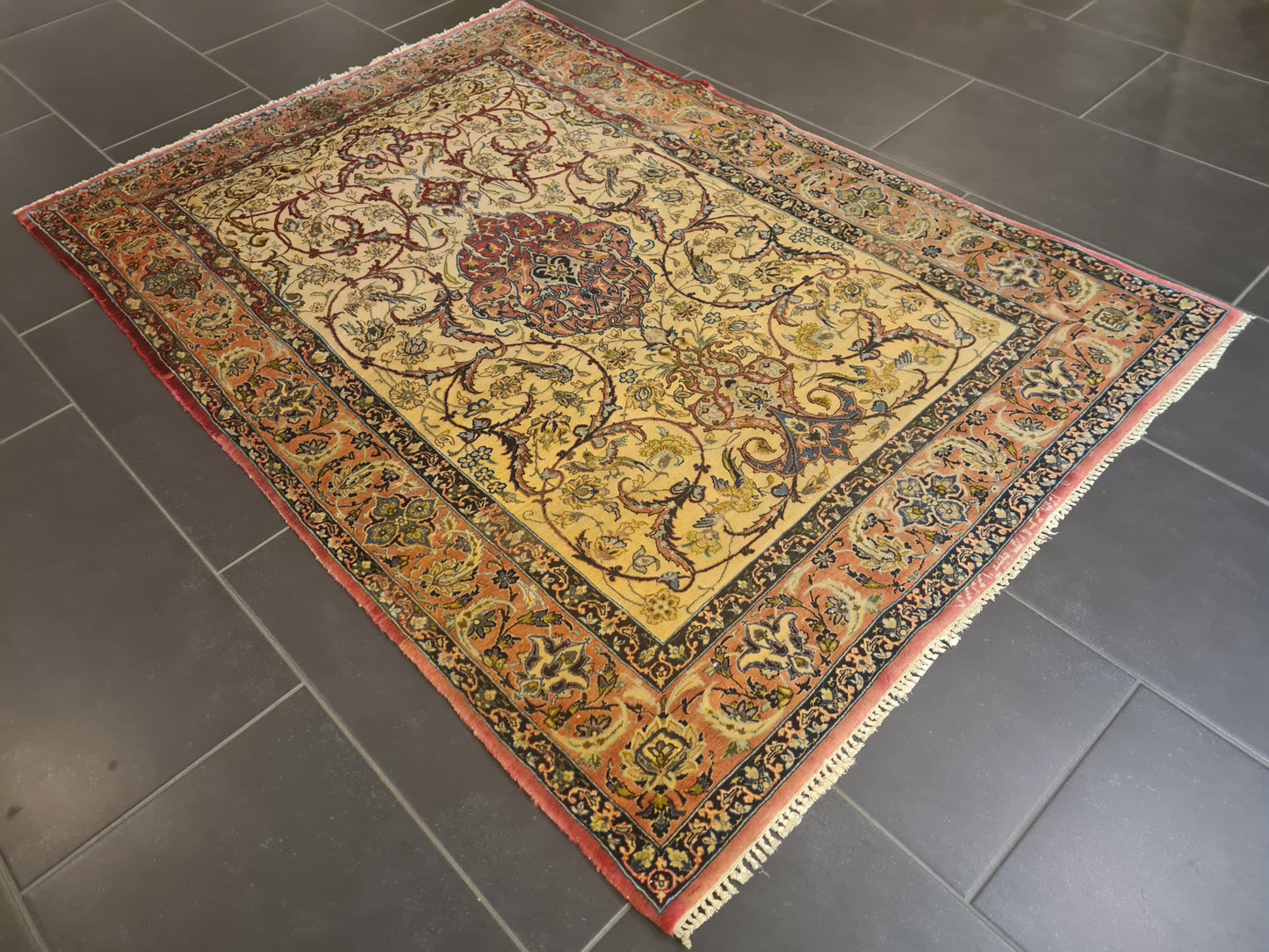 Perserteppich Orientteppich Handgeknüpfter Teppich Isfahan fein 156x110cm