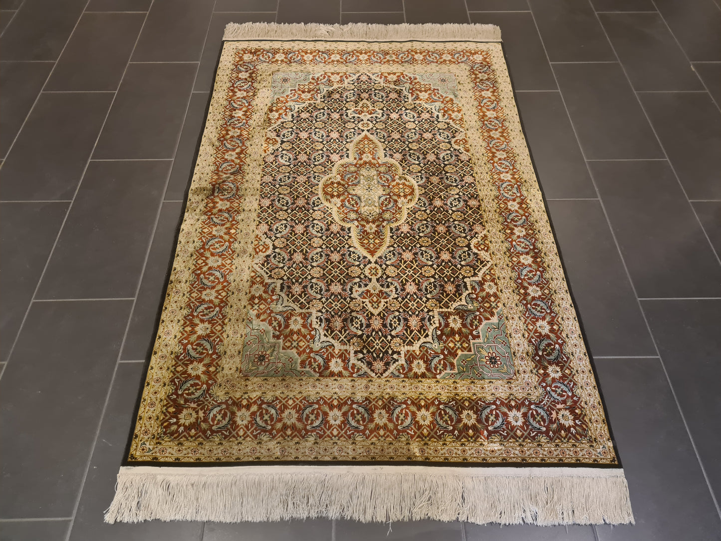 Perserteppich Orientteppich Handgeknüpfter Seidenteppich China Isfahan 190x125cm