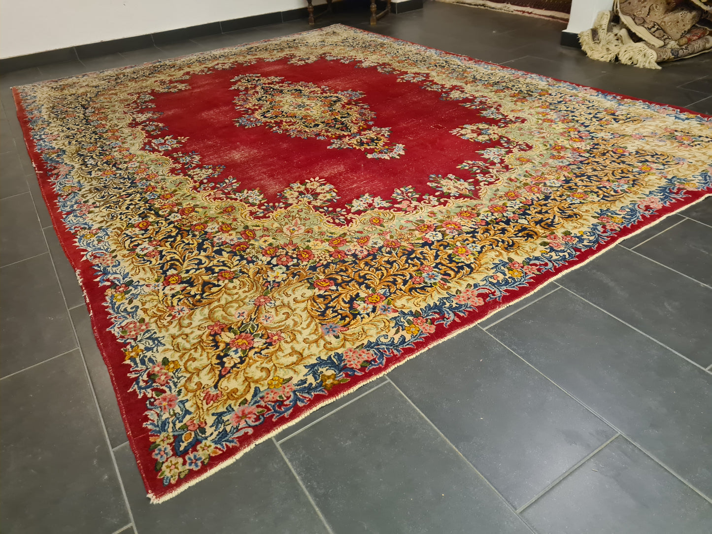 Perserteppich Orientteppich Handgeknüpfter Teppich Laver Kirman 373x267cm