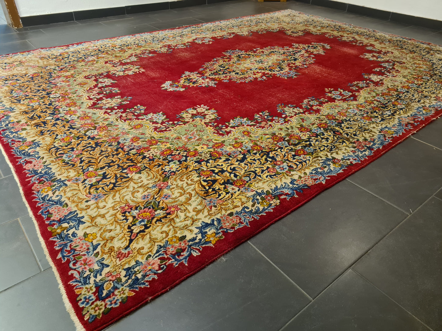 Perserteppich Orientteppich Handgeknüpfter Teppich Laver Kirman 373x267cm