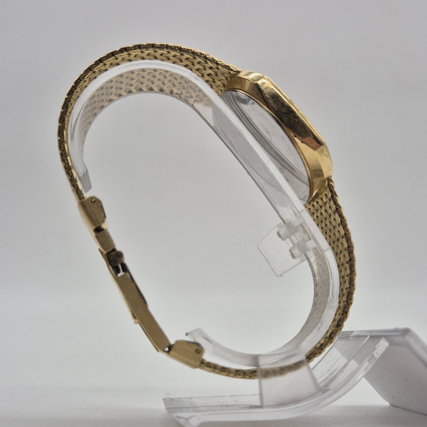 Elegante Certina Damenuhr – Zeitloses Design in Gold