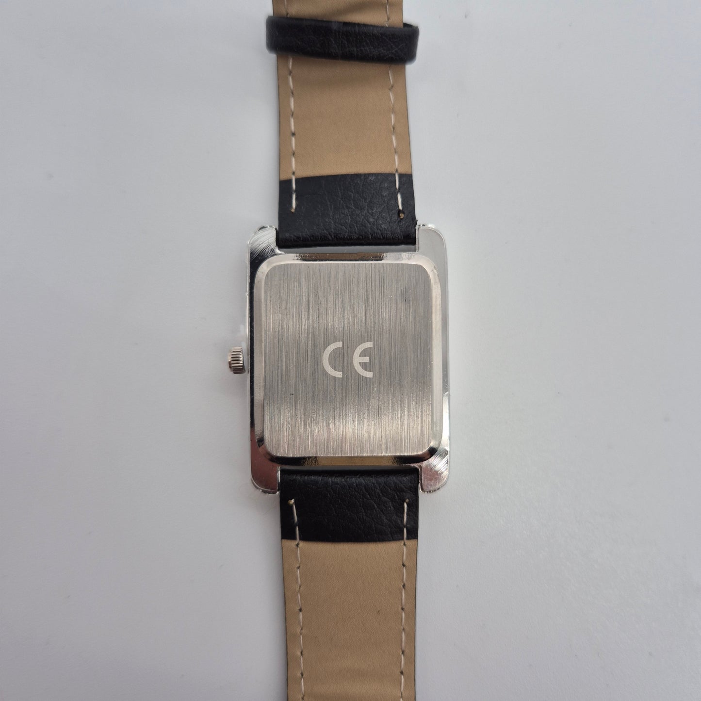 Stilvolle Philippe Paris Damenarmbanduhr – Zeitloses Design in Silber