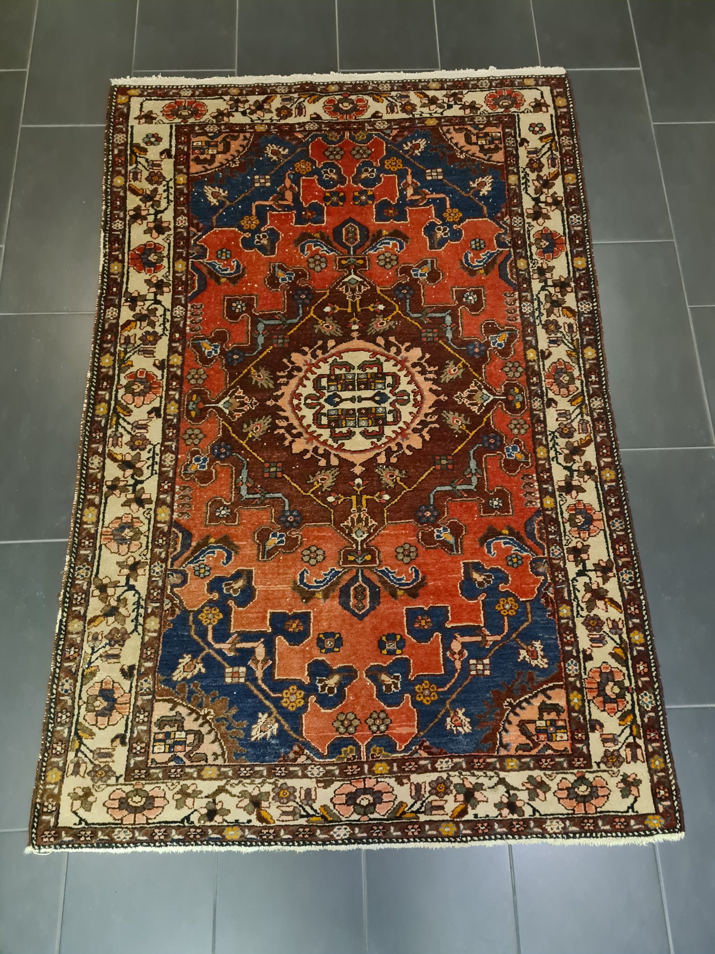 Perserteppich Orientteppich Handgeknüpfter Teppich Bachtiar 202x135cm