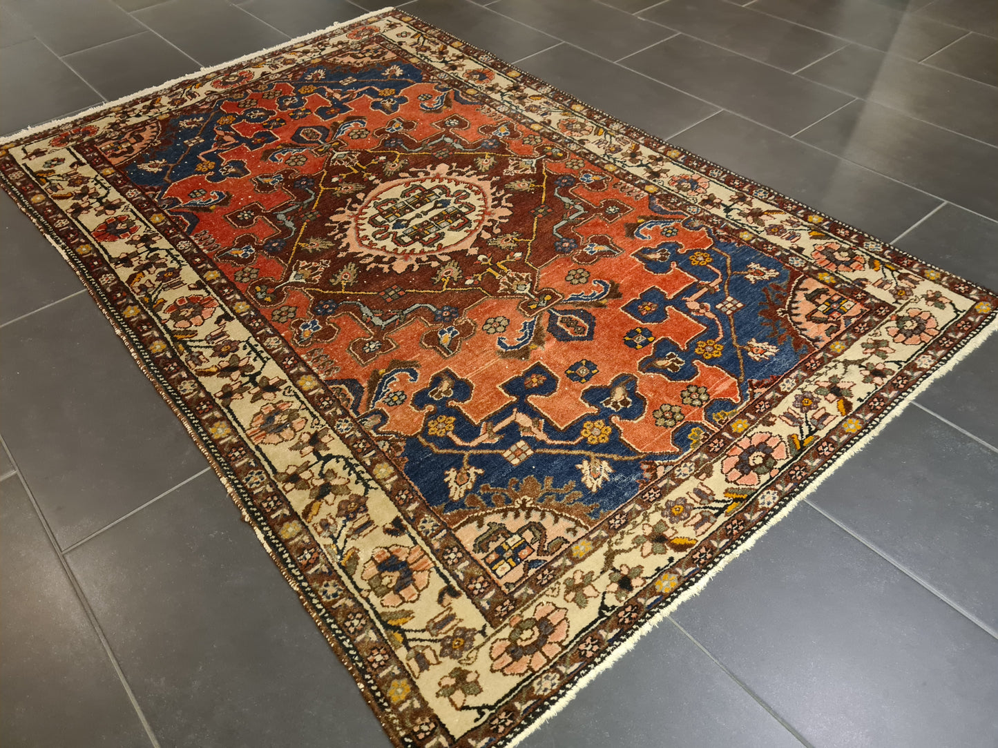 Perserteppich Orientteppich Handgeknüpfter Teppich Bachtiar 202x135cm