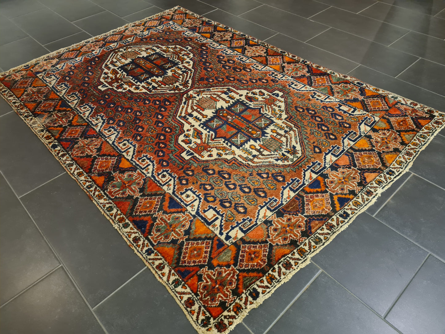 Perserteppich Orientteppich Handgeknüpfter Teppich Afshari antik 200x144cm