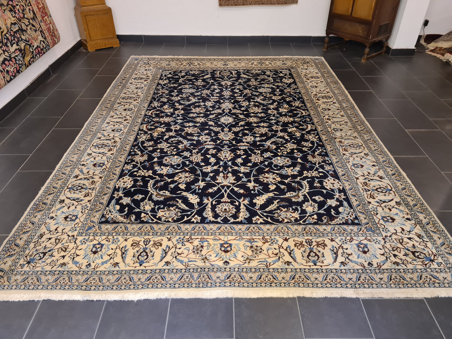 Perserteppich Orientteppich Handgeknüpfter Teppich Nain Royal 342x248cm