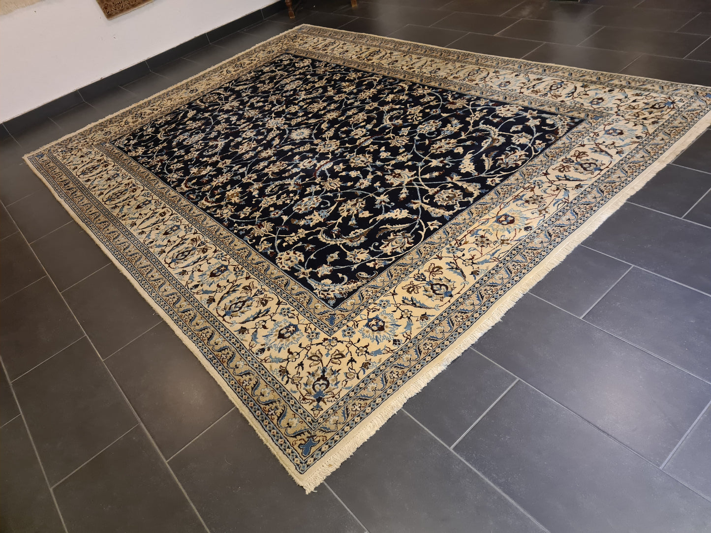 Perserteppich Orientteppich Handgeknüpfter Teppich Nain Royal 342x248cm