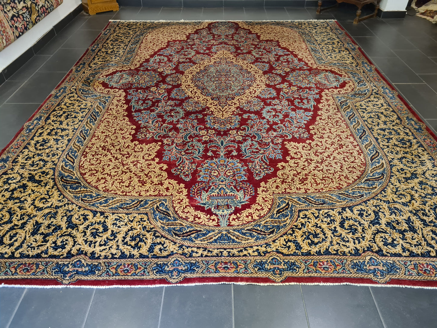 Perserteppich Orientteppich Handgeknüpfter Teppich Laver Kirman 377x300cm