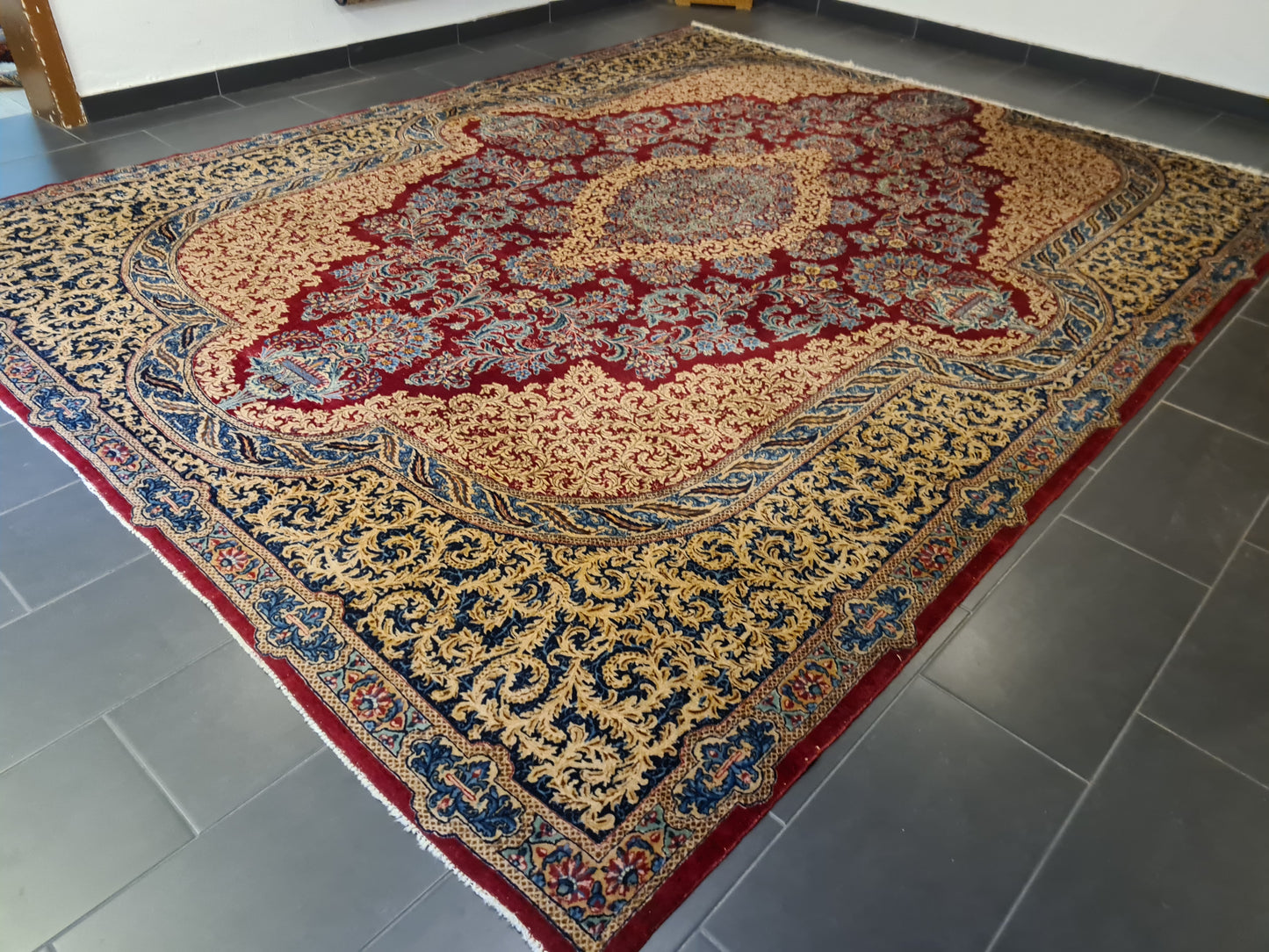 Perserteppich Orientteppich Handgeknüpfter Teppich Laver Kirman 377x300cm