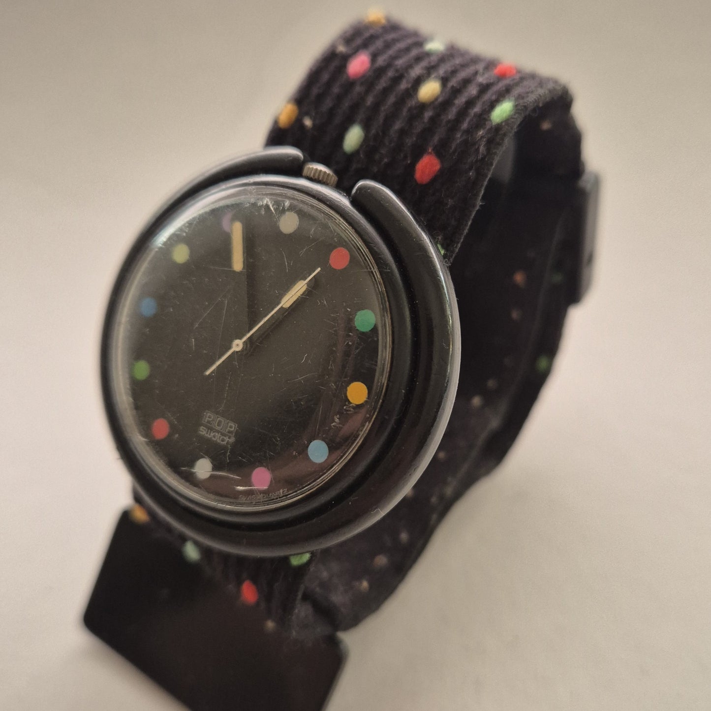 Swatch Pop Armbanduhr – Verspieltes Design mit bunten Akzenten