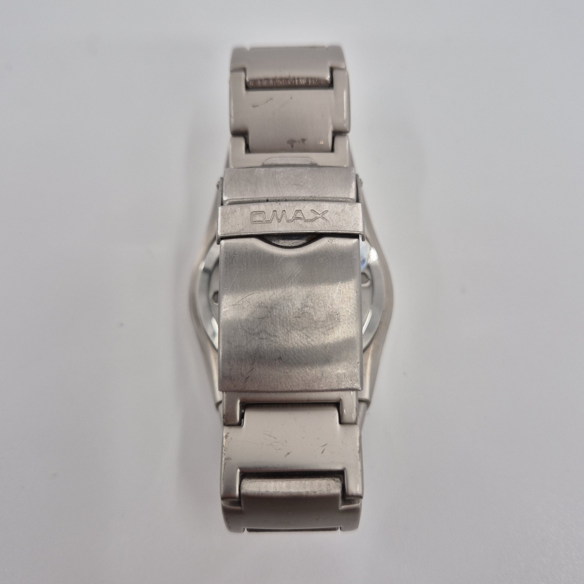 Moderne Omax Quartz Armbanduhr – Präzision und Eleganz – Gallery