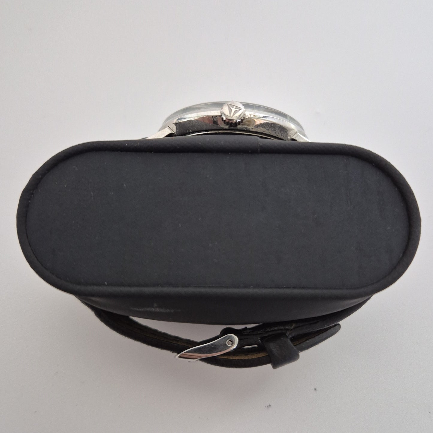 Klassische Junkers Bauhaus Herrenarmbanduhr – Eleganz im zeitlosen Design