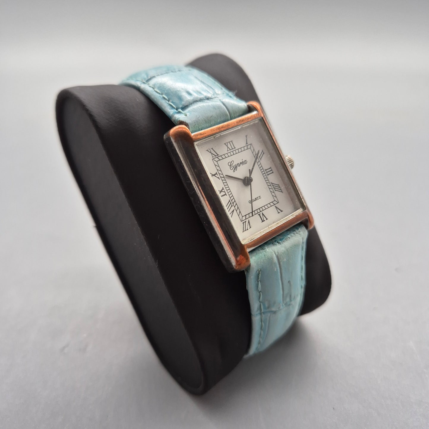 Stilvolle Cyprèa Damenarmbanduhr – Eleganz in Blau