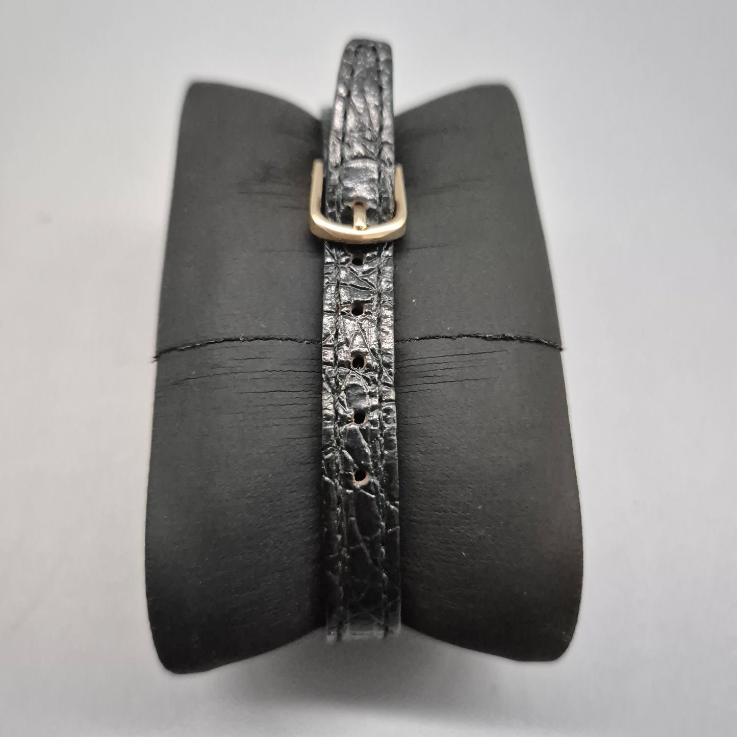 Meister-Anker Damenarmbanduhr Eleganz mit schwarzem Lederband