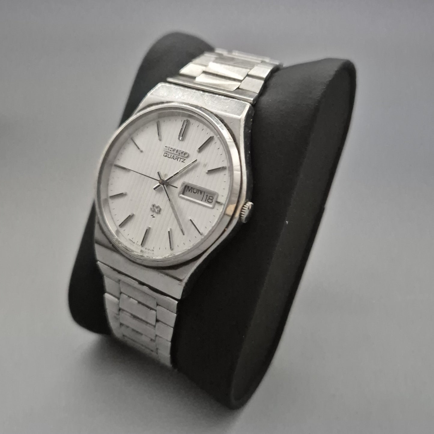 Klassische Seiko Herrenarmbanduhr – Eleganz und Präzision vereint