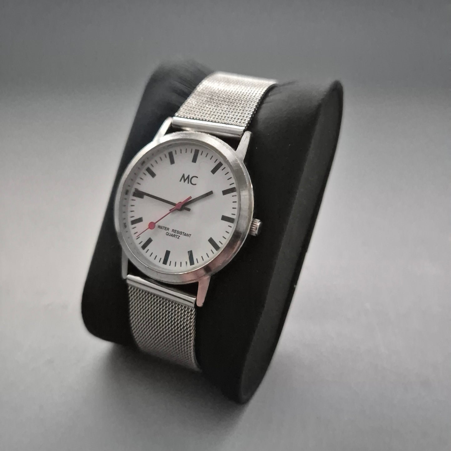 Elegante MC Herrenuhr – Minimalistisches Design mit Edelstahlarmband