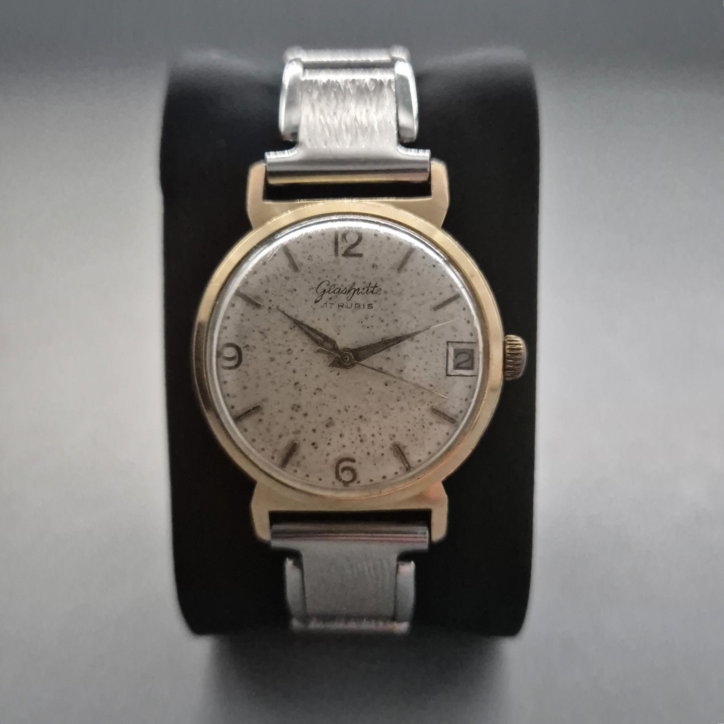 Elegante Glashütte Herrenarmbanduhr – Klassisches Design mit Vintage-Charme