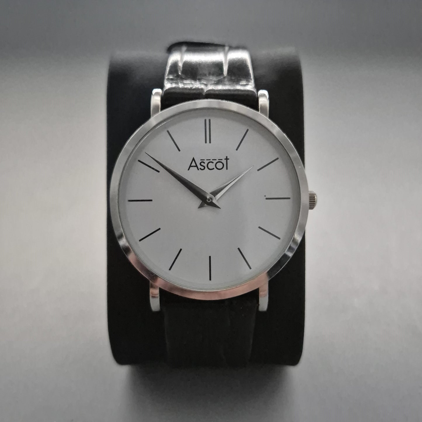 Elegante Ascot Armbanduhr – Zeitloses Design für den stilvollen Auftritt