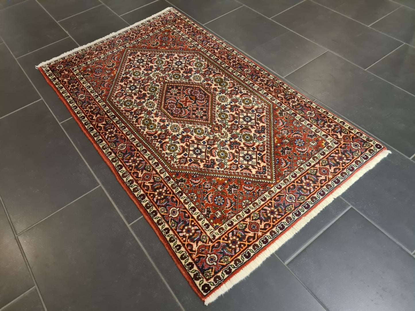 Perserteppich Orientteppich Handgeknüpfter Teppich Bidjar fein 140x83cm