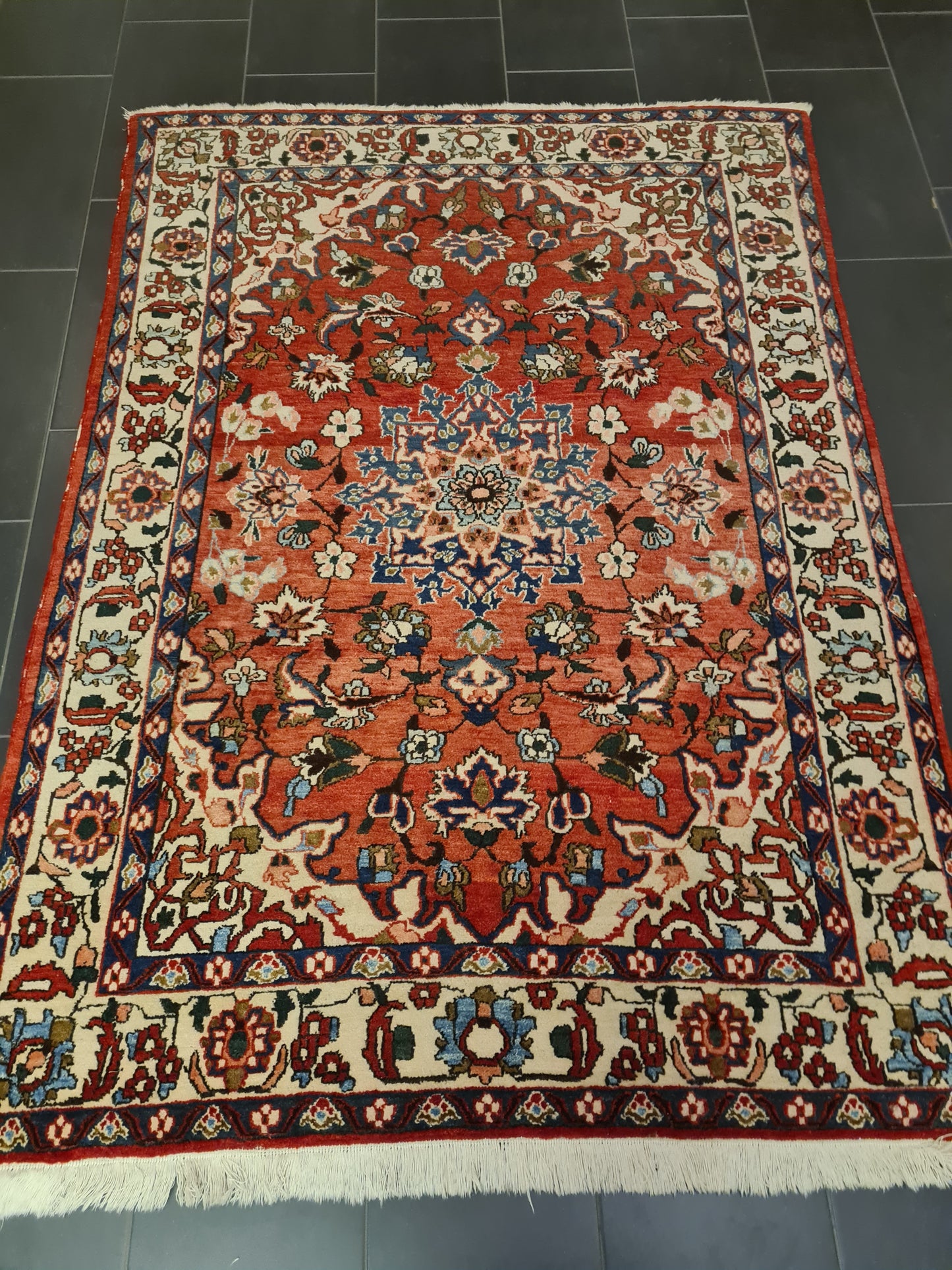 Perserteppich Orientteppich Handgeknüpfter Teppich Isfahan antik 210x150cm