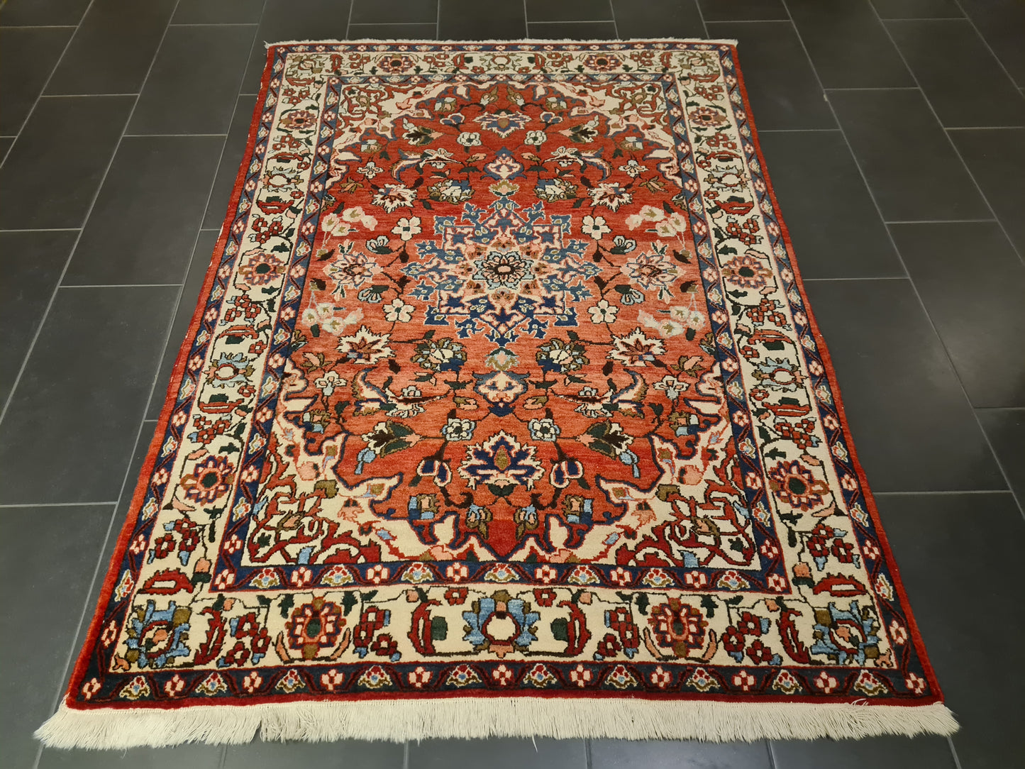 Perserteppich Orientteppich Handgeknüpfter Teppich Isfahan antik 210x150cm