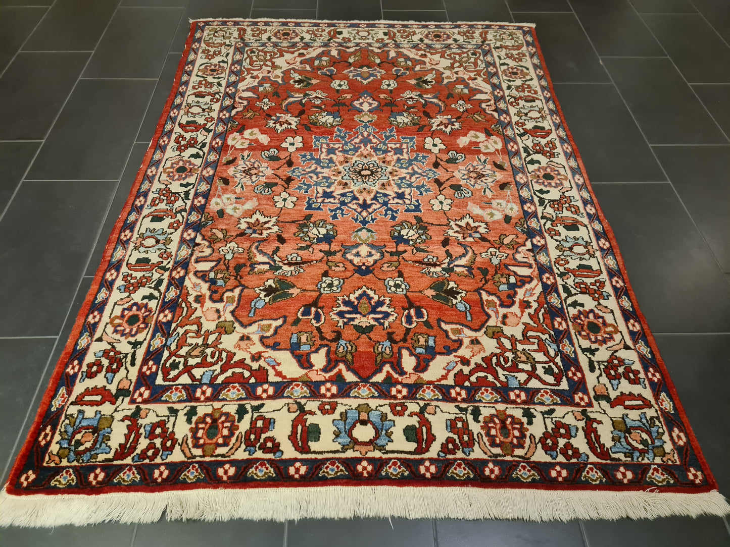 Perserteppich Orientteppich Handgeknüpfter Teppich Isfahan antik 210x150cm