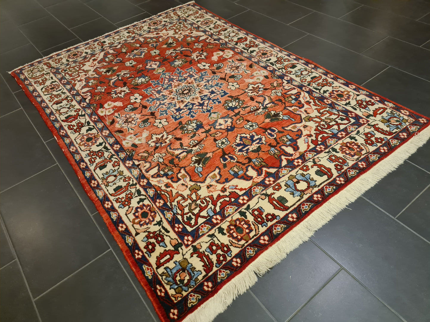 Perserteppich Orientteppich Handgeknüpfter Teppich Isfahan antik 210x150cm