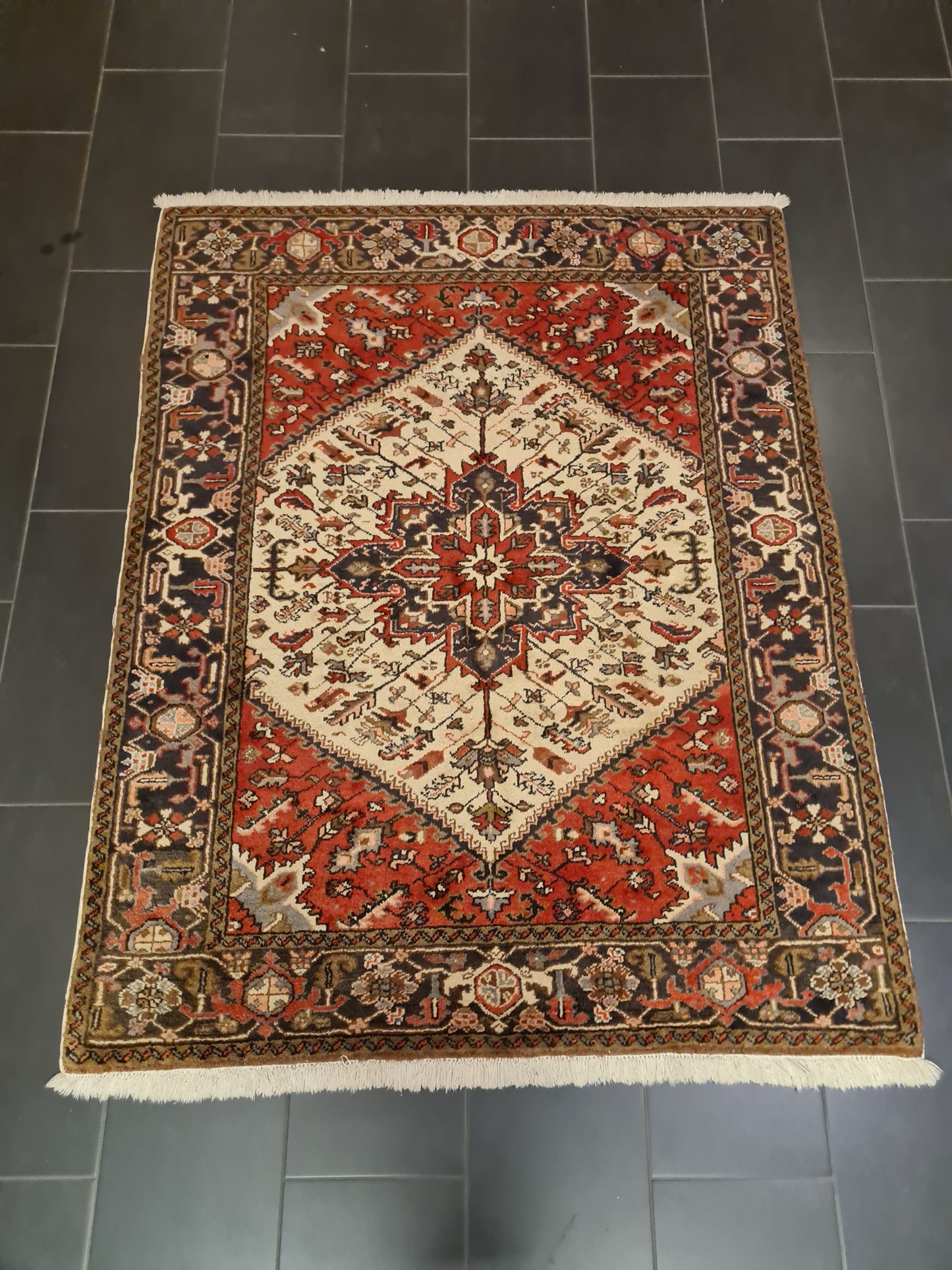 Perserteppich Orientteppich Handgeknüpfter Teppich Heris antik 186x147cm