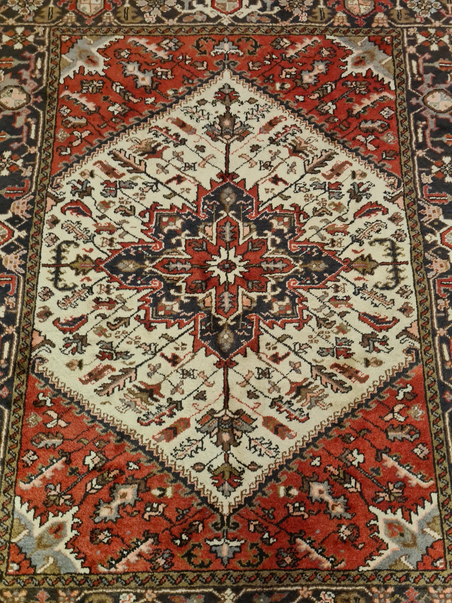 Perserteppich Orientteppich Handgeknüpfter Teppich Heris antik 186x147cm