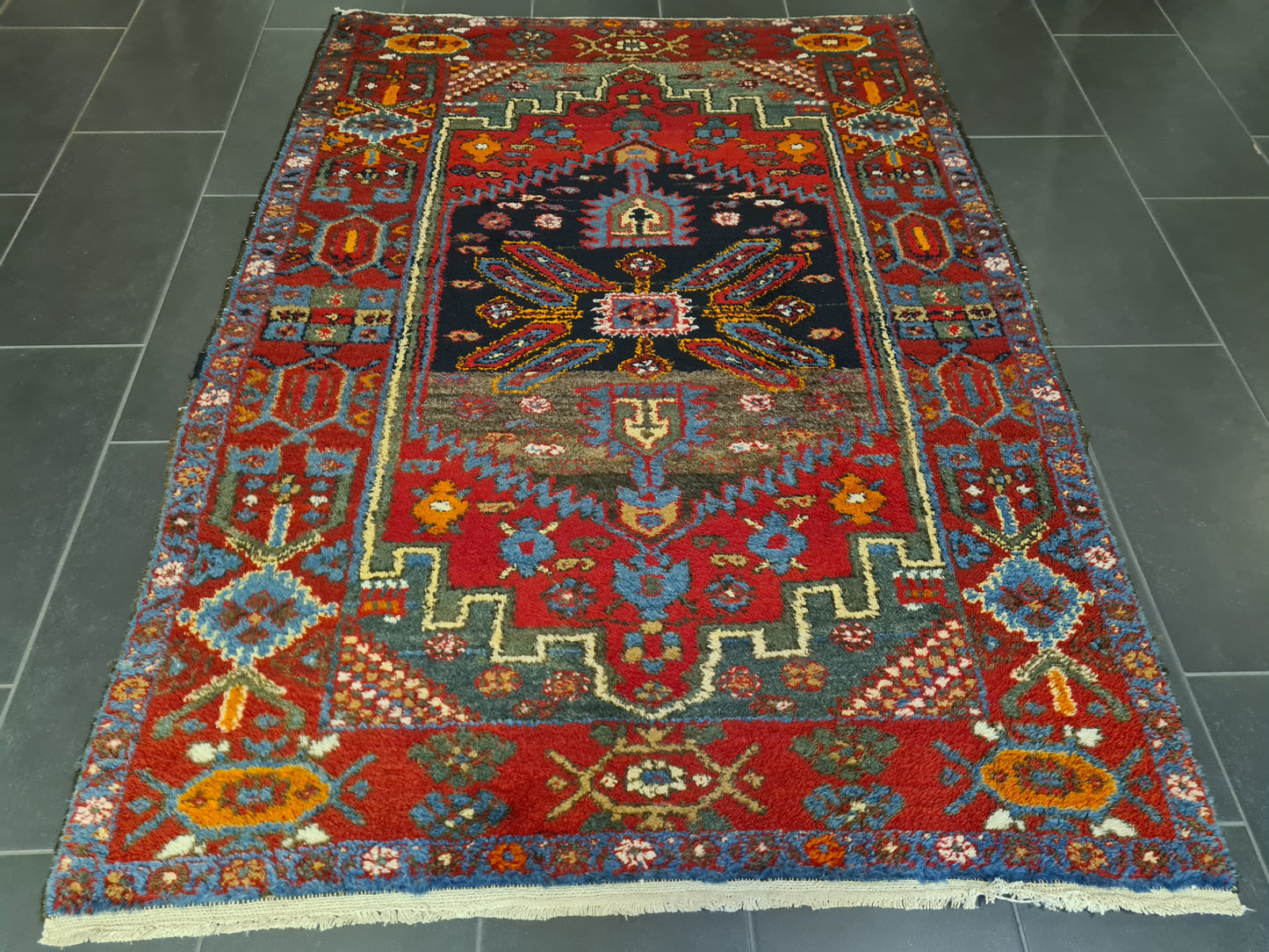 Perserteppich Orientteppich Handgeknüpfter Teppich Malaya antik 194x142cm