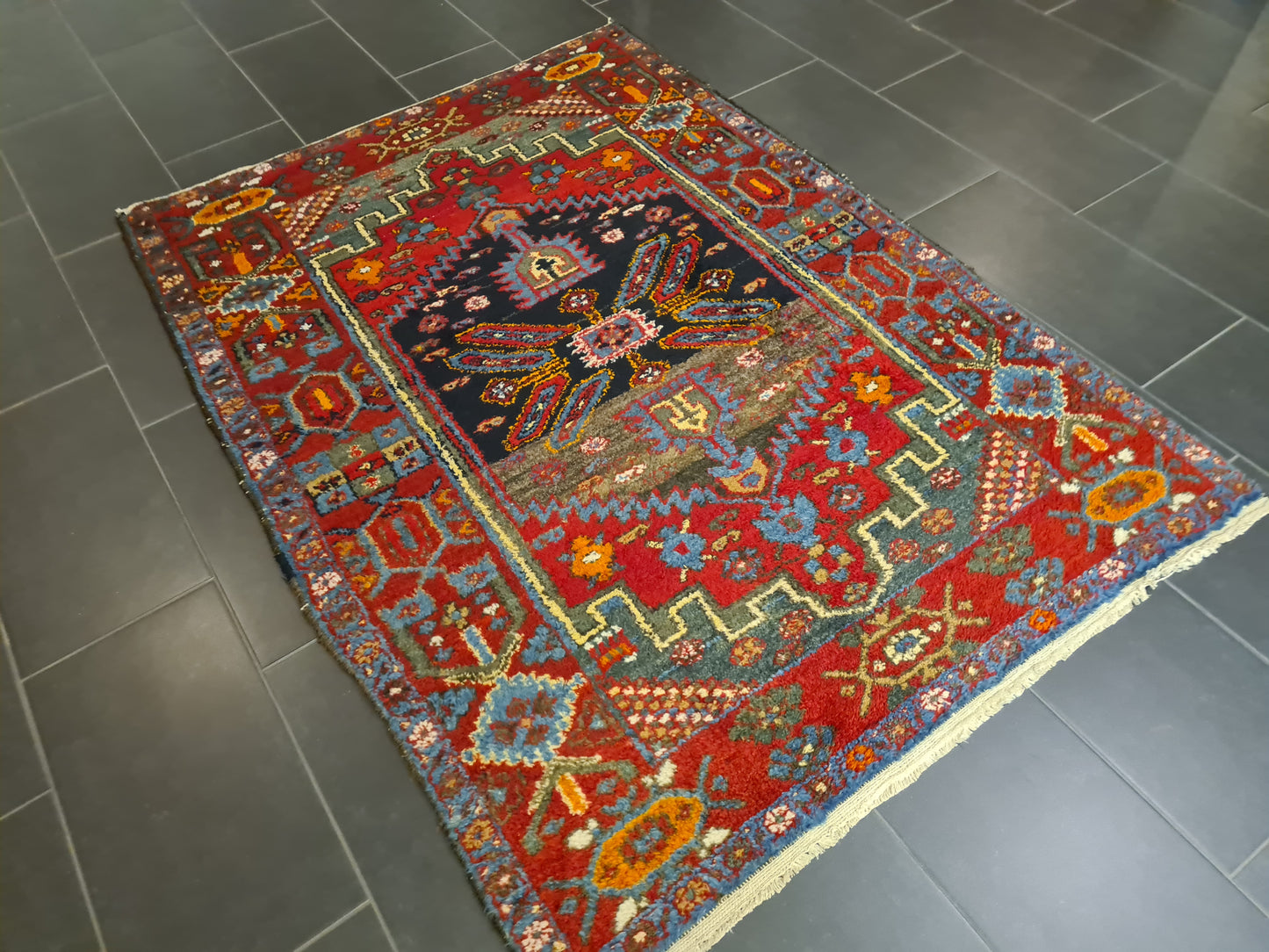 Perserteppich Orientteppich Handgeknüpfter Teppich Malaya antik 194x142cm