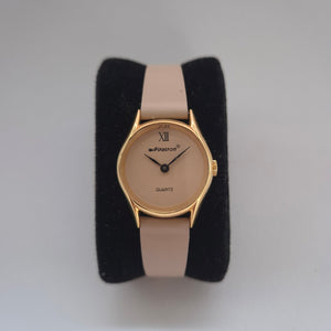 Elegante Piratron Damenarmbanduhr – Goldener Stil für Minimalisten