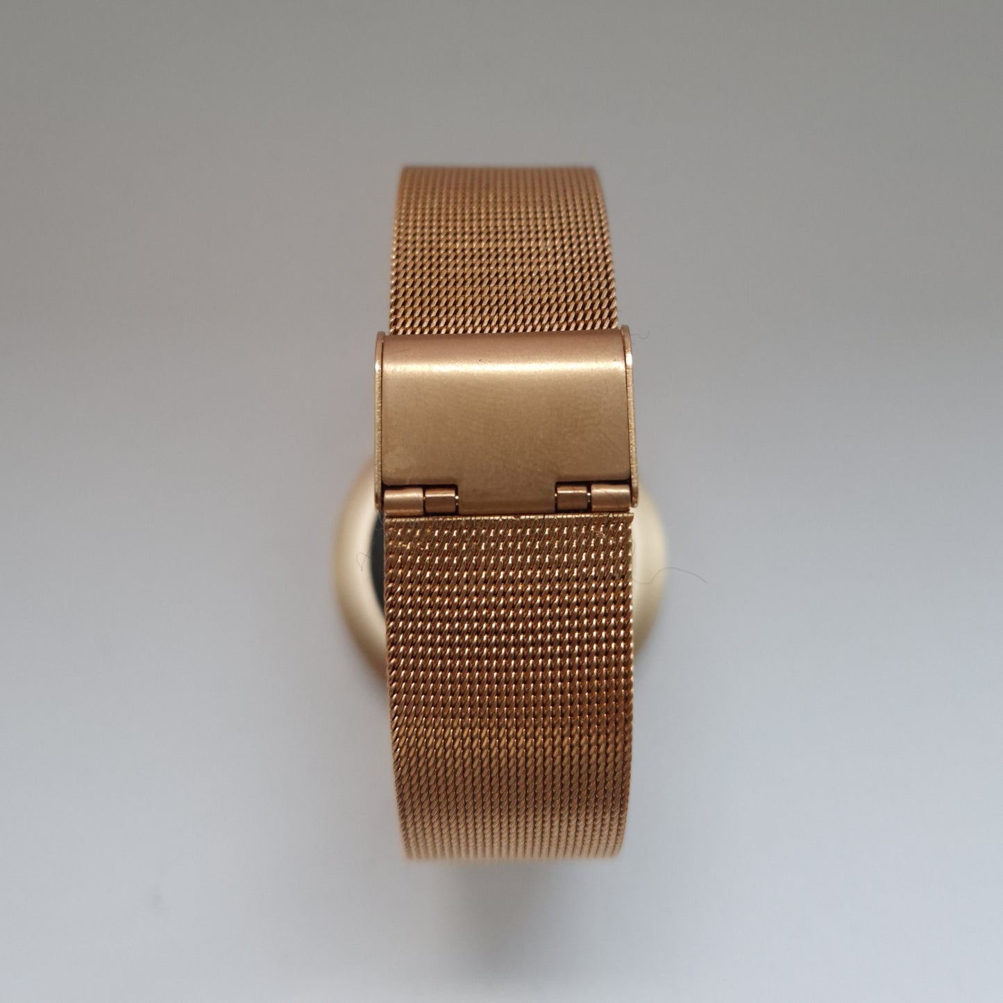 Moderne Smartwatch – Elegantes Design mit Roségold-Mesh-Armband