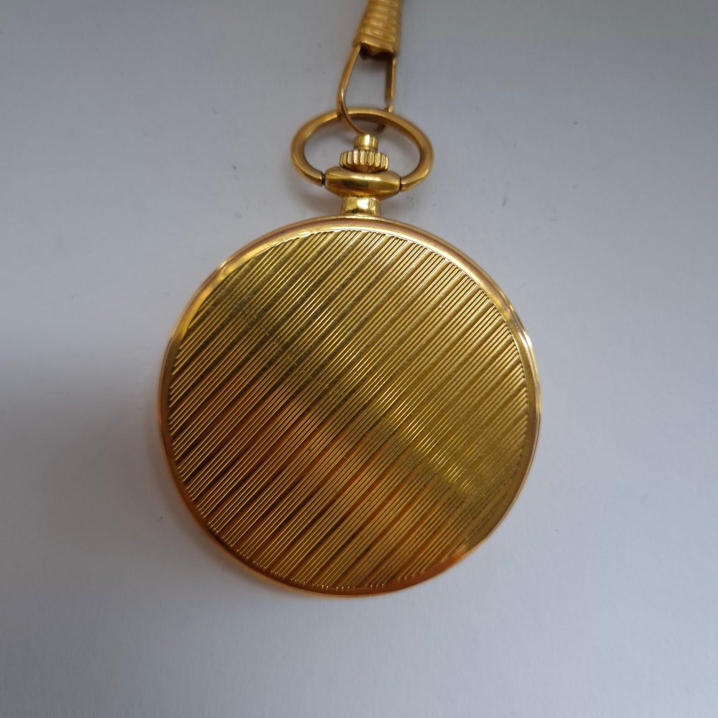 Elegante Royal Taschenuhr – Goldfarben mit Kettenanhänger