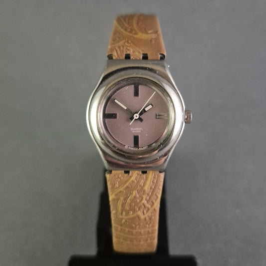 Klassische Swatch Damenarmbanduhr – Ein Hauch von Vintage-Eleganz