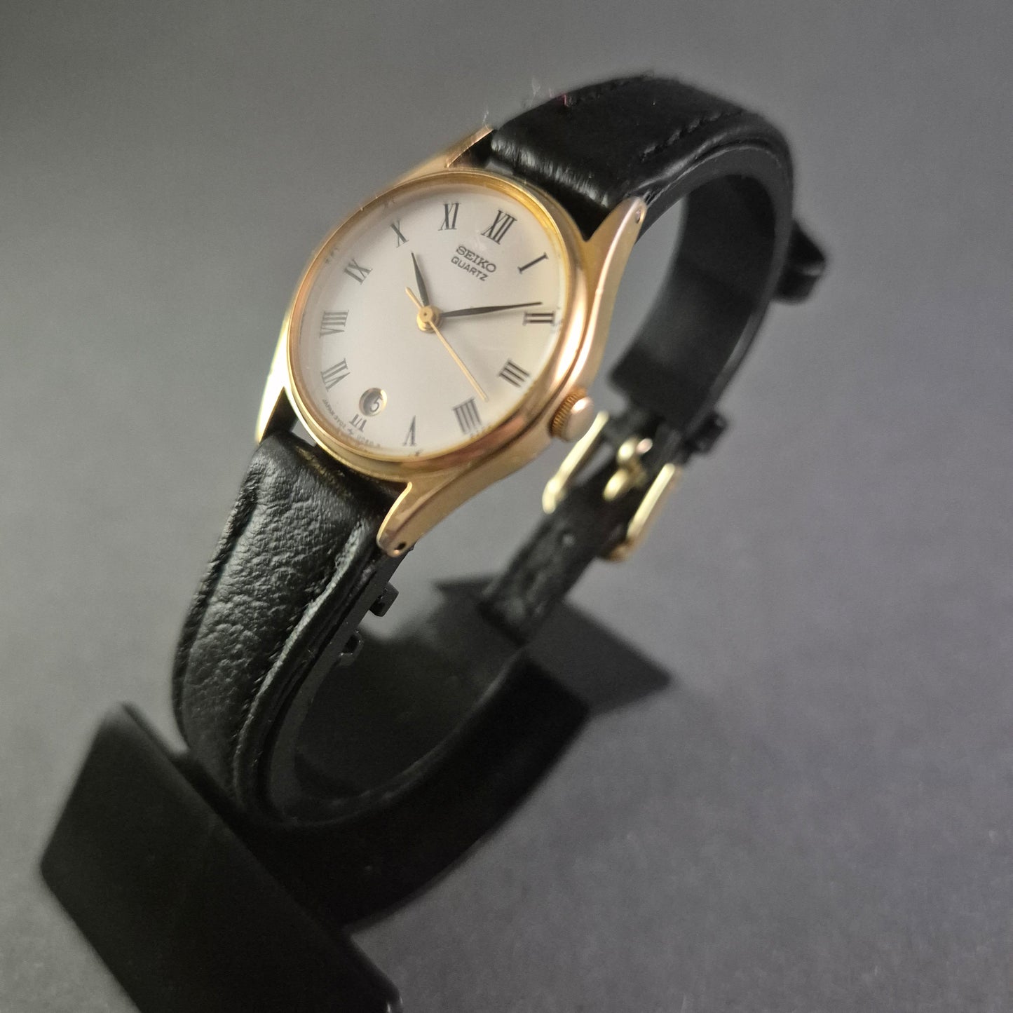 Klassische Seiko Damenarmbanduhr – Eleganz und Präzision