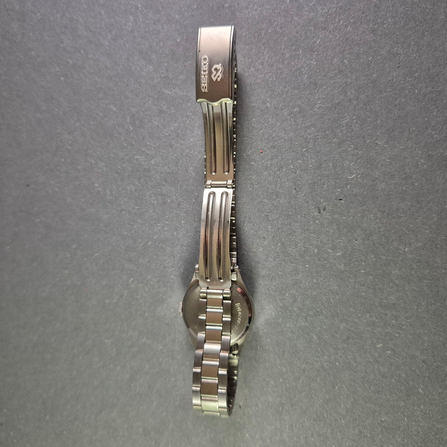 Seiko Damenarmbanduhr – Klassische Eleganz in Edelstahl