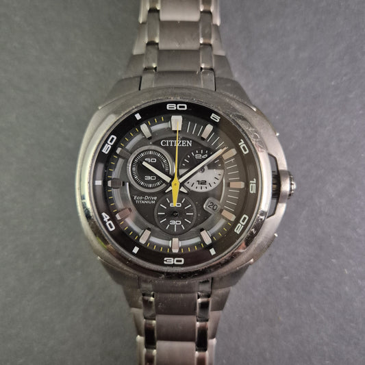 Citizen Eco-Drive Herrenuhr – Titan Chronograph mit präzisem Solarantrieb