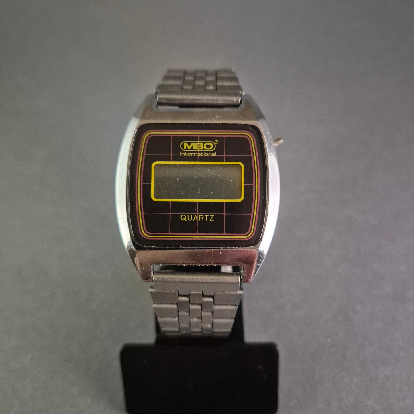 Vintage MBO Digitaluhr – Retro-Design aus vergangenen Zeiten