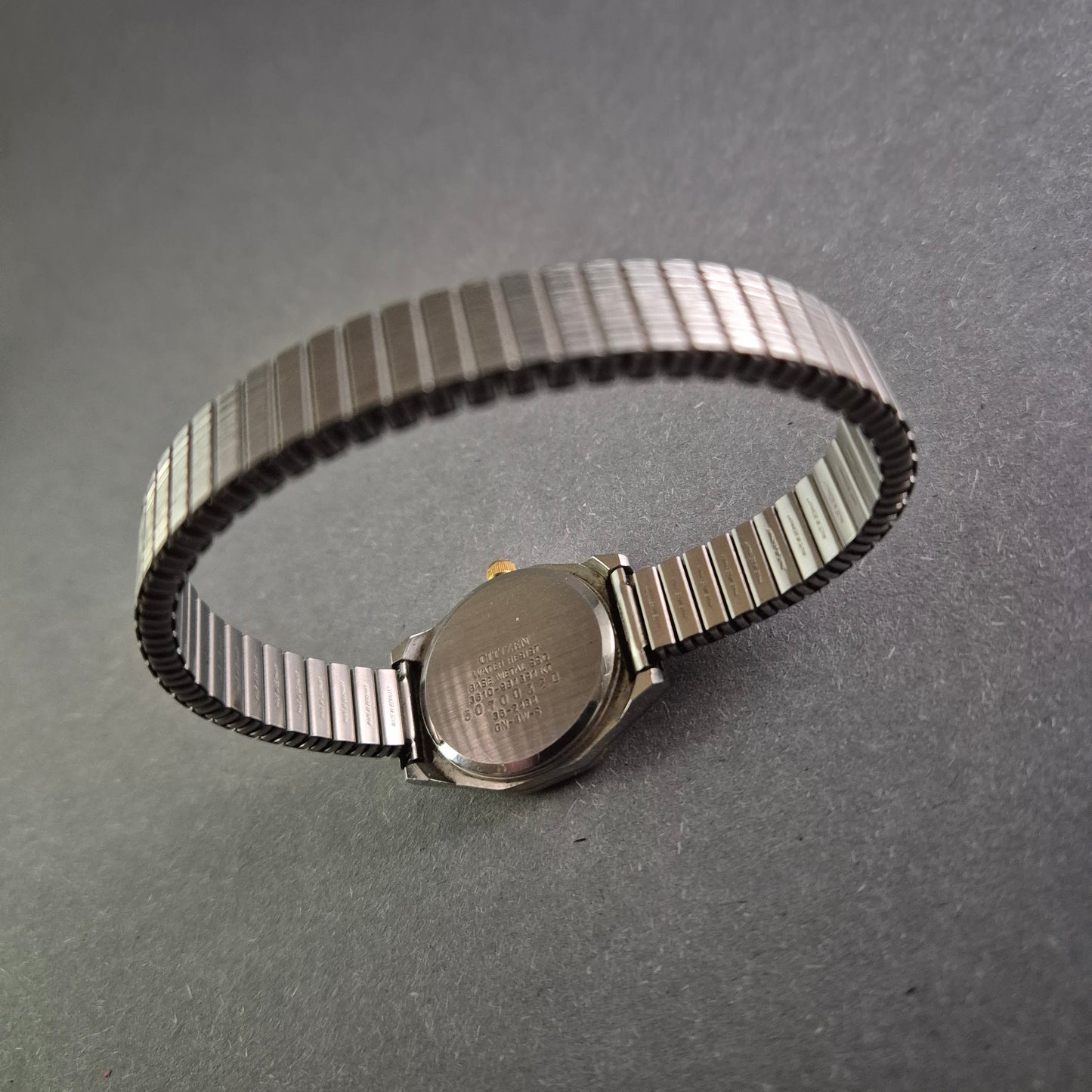 Citizen Herrenarmbanduhr – Klassisches Design mit Datumsanzeige