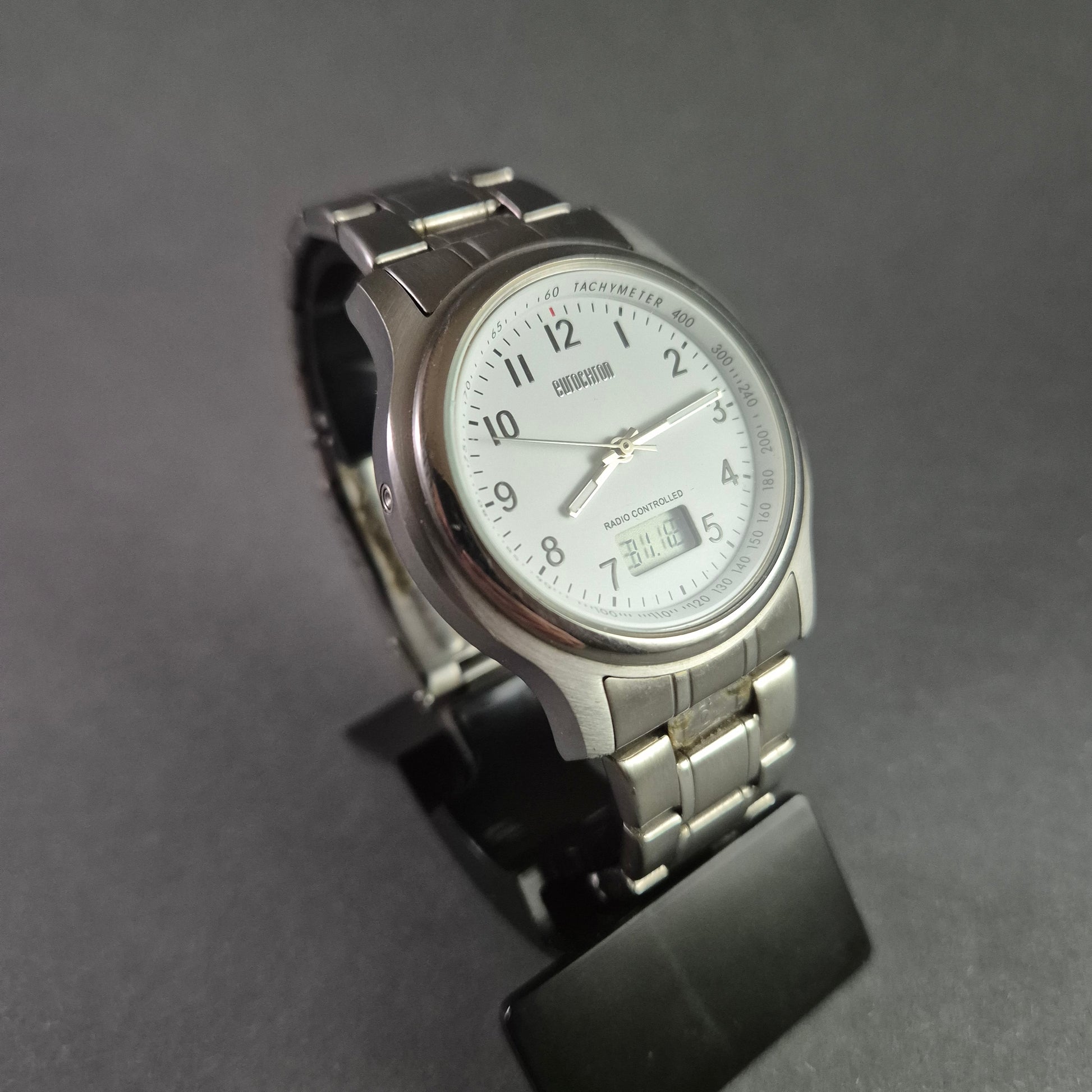 Präzise Eurochron Herrenarmbanduhr – Funkgesteuert mit