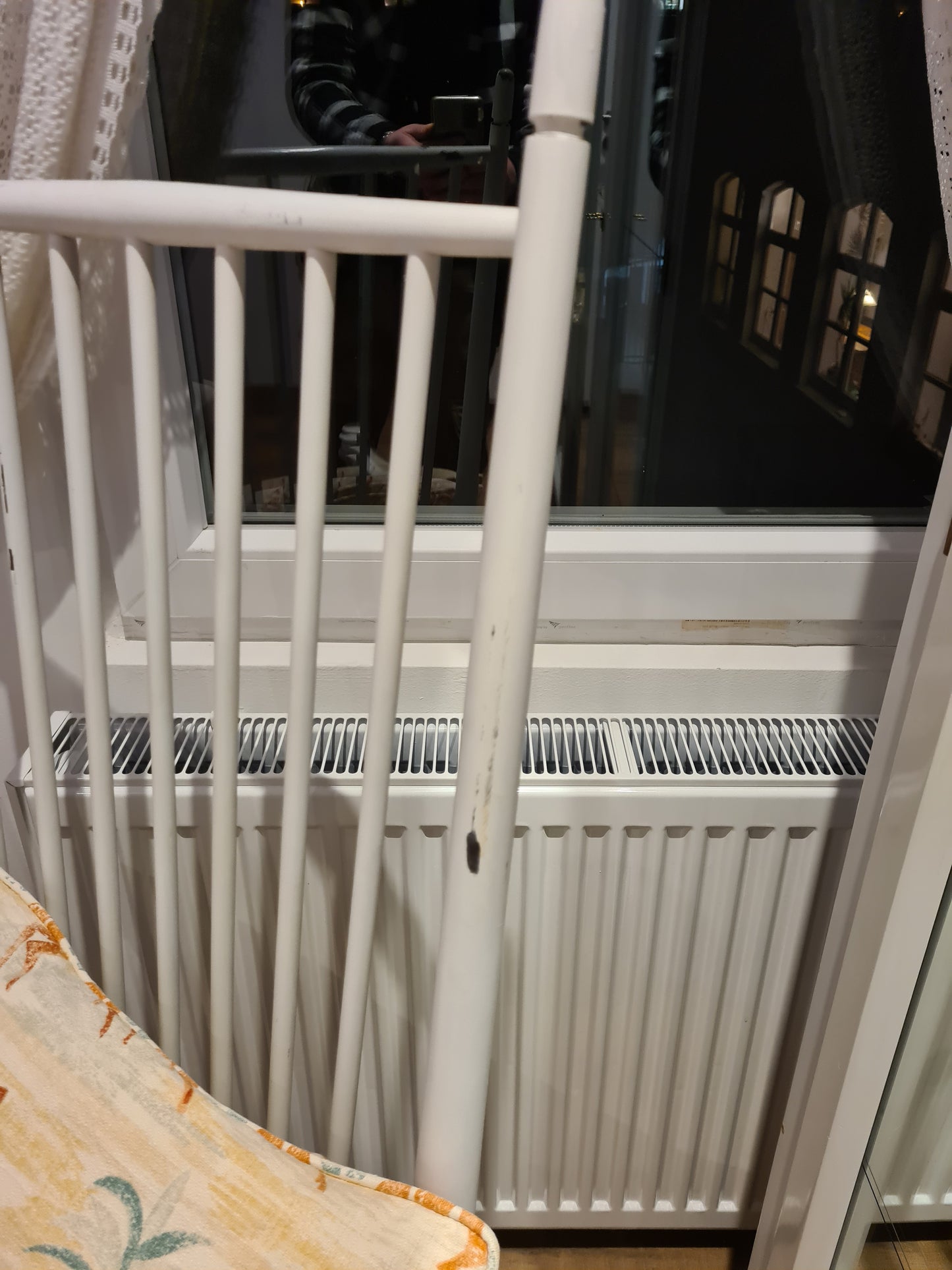 Skandinavischer Schaukelstuhl aus Holz Mid Century