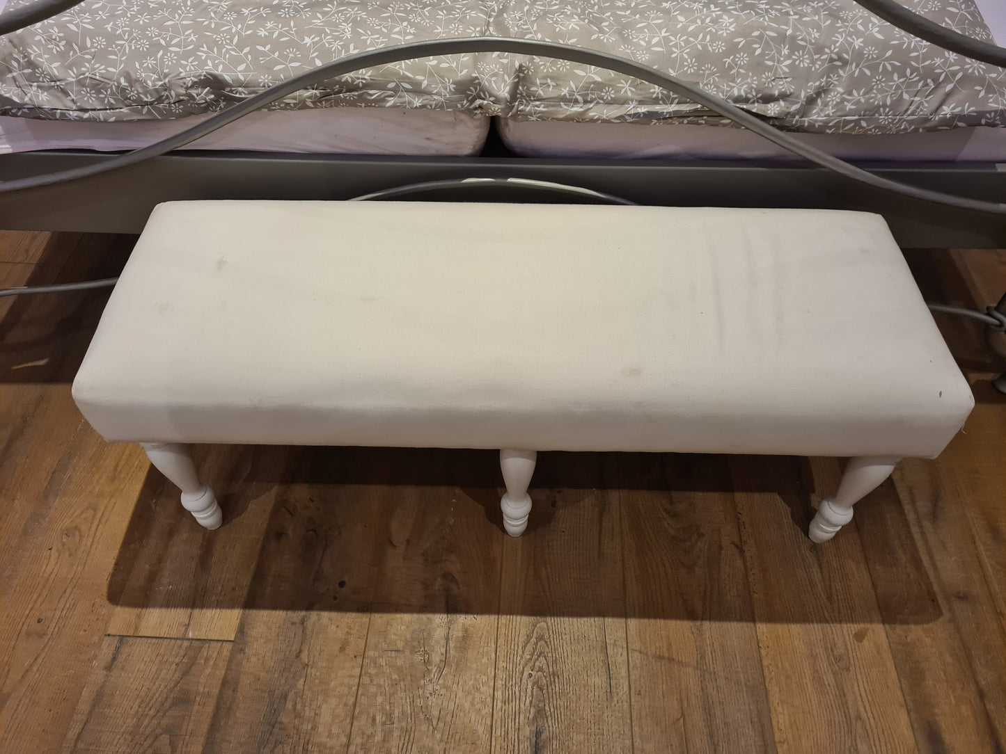 Moderne Sitzbank aus Holz Betthocker Weiss